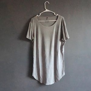 Alphalete tunic tee